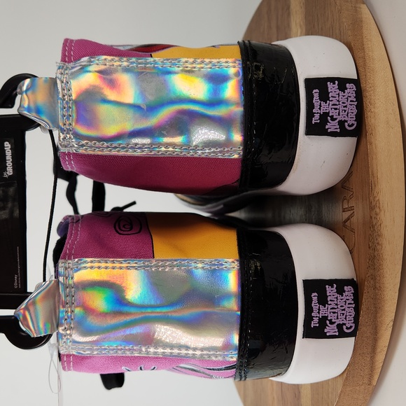 Tim Burton The Nightmare Before Christmas Size 6 1/2 Med Top Sneakers DISNEY NWT - Picture 8 of 17